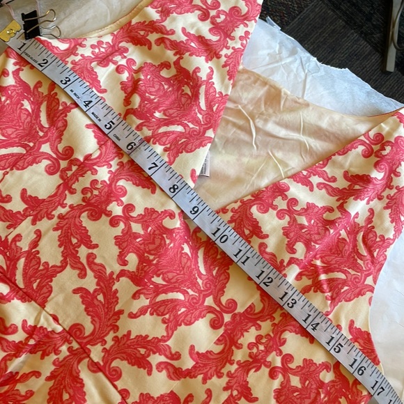 Love 21 fully lined lightweight sundress 95% cotton & 5% spandex rayon blend. - Picture 9 of 12